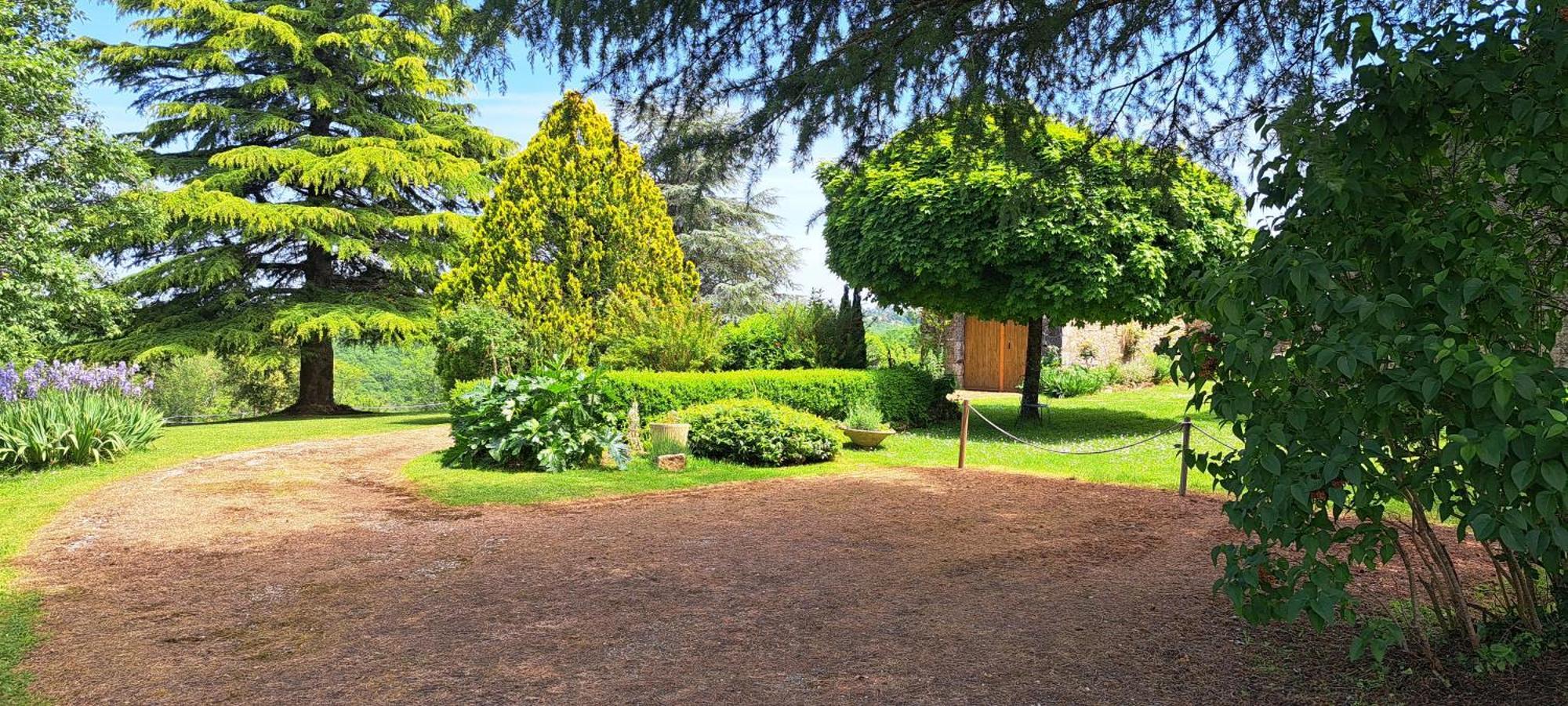 Hauts De Sentelines Sejour Authentique En Pleine Nature Gavaudun Exterior foto